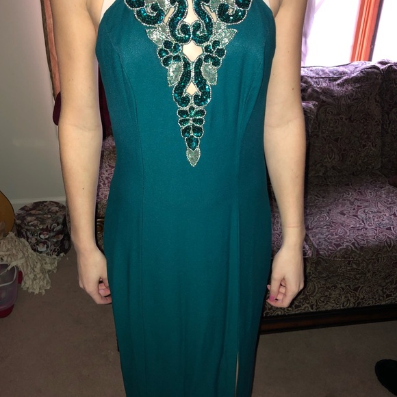 PROM/ FORMAL DARK GREEN DRESS HALTER NECK - Picture 7 of 7